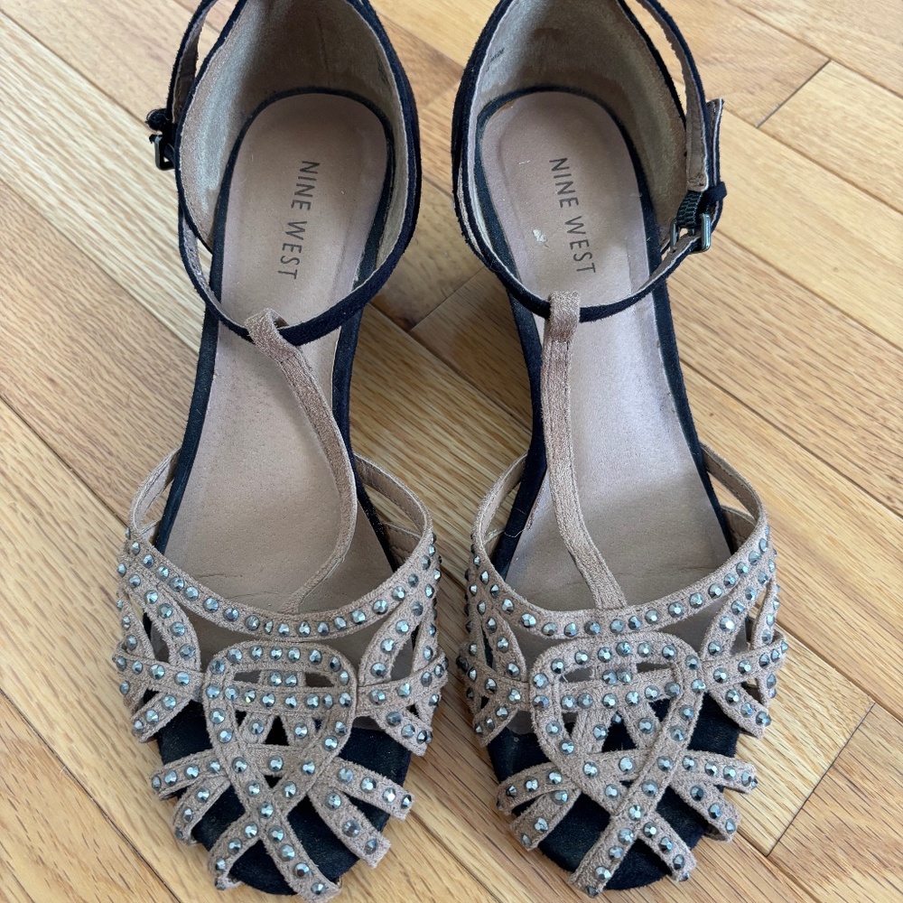 Nine West black and tan jeweled wedges